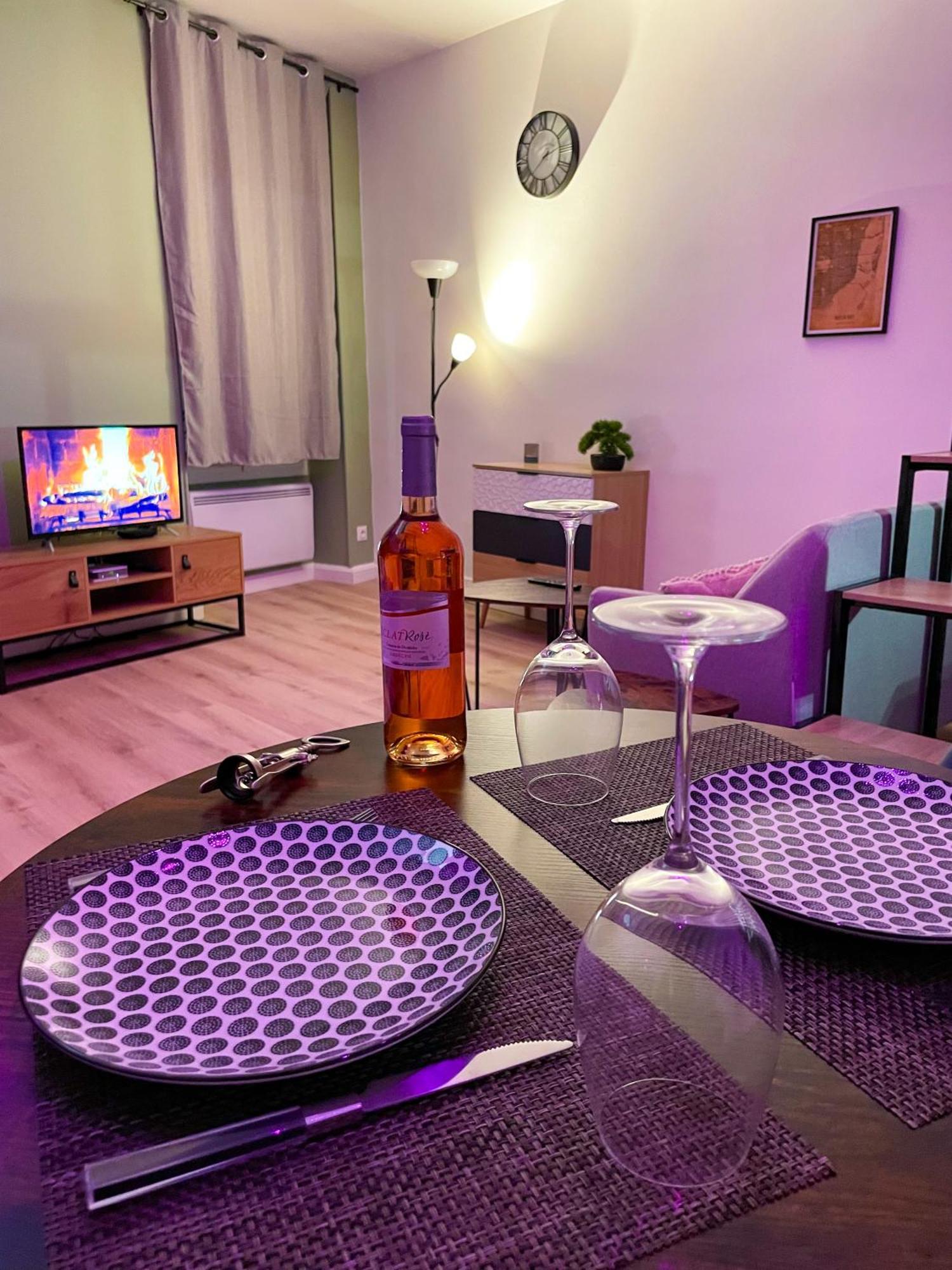 Escapade Ardechoise - Parking Gratuit - Chateau A 2 Pas Обена Экстерьер фото